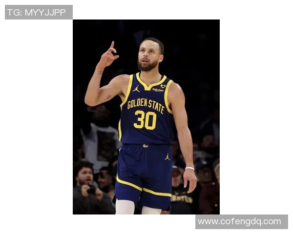 忠诚！库里即将成为历史第10位为“一支球队”效力17年的球员！