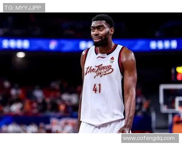 宁波外援辛普森与杰克逊半场合砍23分,超过球队总分半数