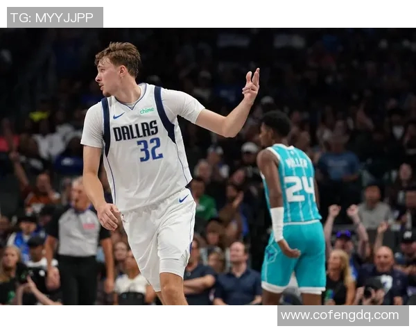 独行侠再传噩耗!戴维斯左手韧带受伤,或将缺阵数月